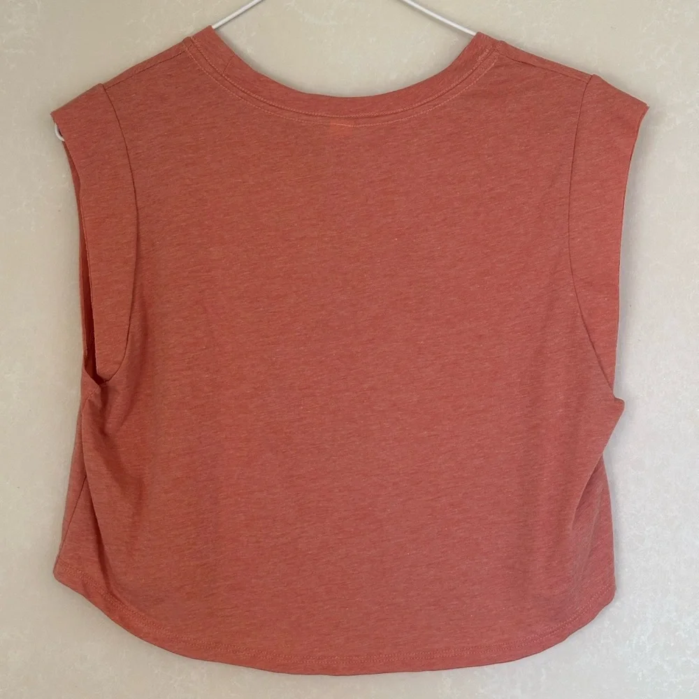 Graphic Tank, size small, pink - Picture 2 of 2